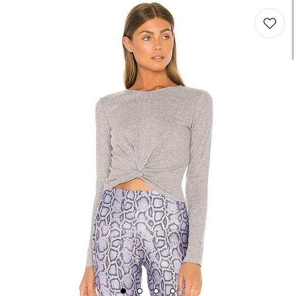 Onzie twirl top in black - Picture 1 of 5